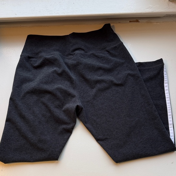 Lions 🦁 Leggings - Picture 2 of 4